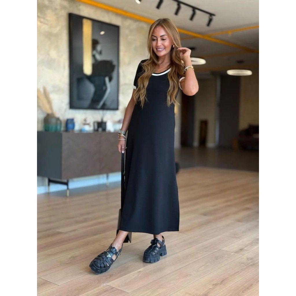 Kadın Kısa Kollu Yuvarlak Yaka Yandan Yırtmaçlı Midi Viskon Elbise