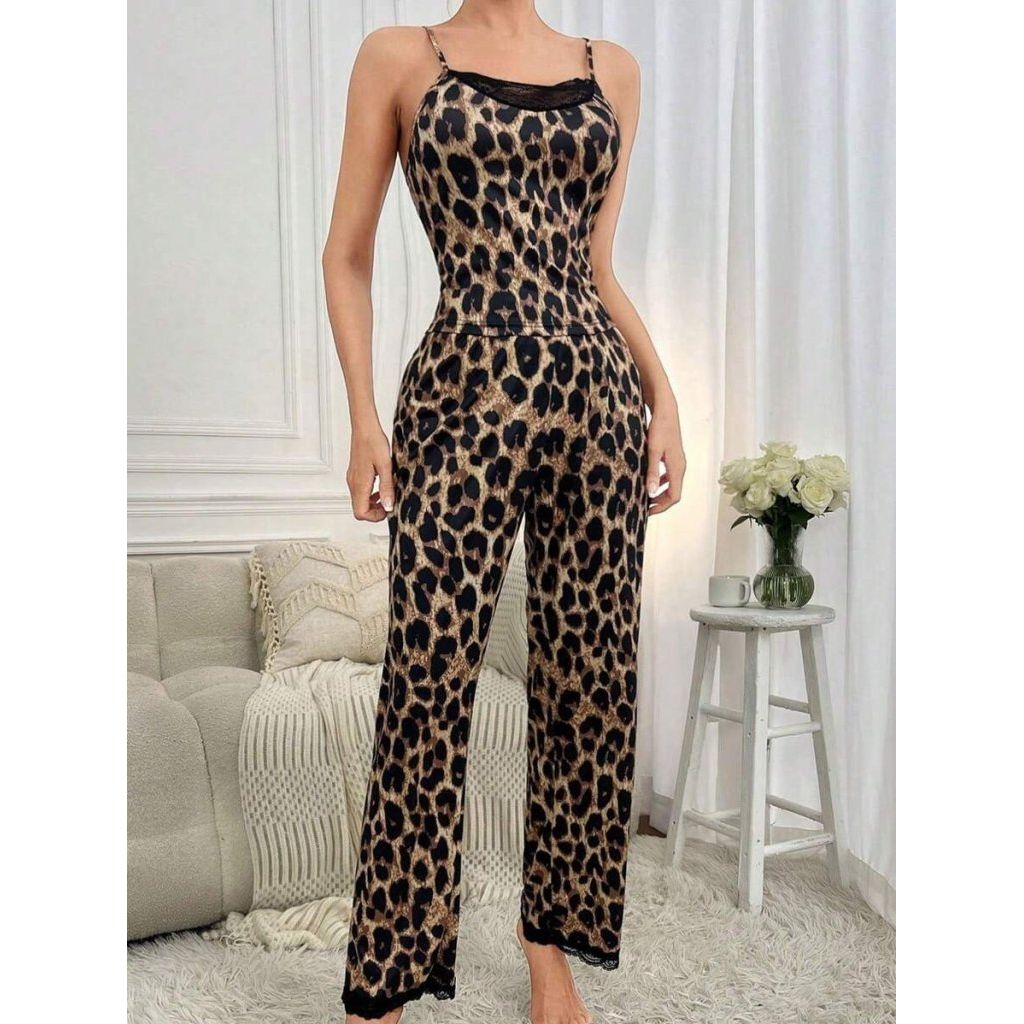 Kadın Ip Askılı Yakası Dantelli Bluz Ve Pijama Sandy Ikili Takım