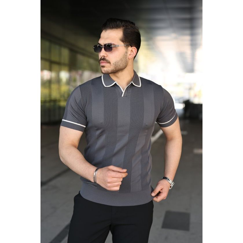 Erkek Dokulu Desen Yakalı Kısa Kollu Tişört