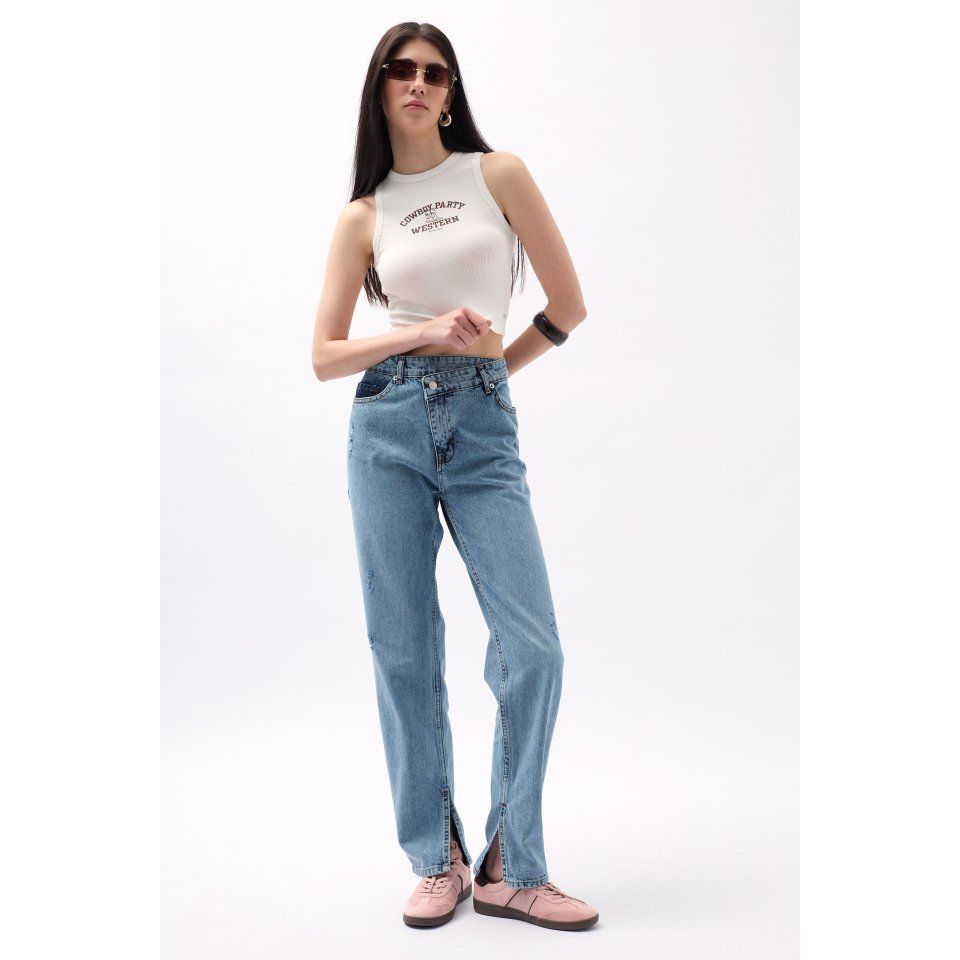 Asimetrik Bel Paça Yırtmaçlı Jean
