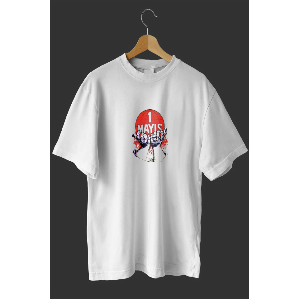 1 Mayıs Emekçilerimiz İçin Özel Tasarım 1 Mayıs Dünya Baskılı T-shirt - Beyaz