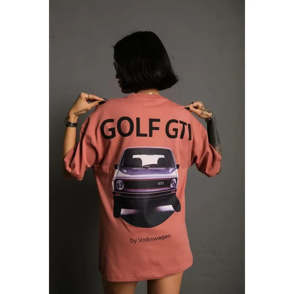 Oversize Baskılı Tişört – Golf GTI Retro Araba Desenli, Ön - Arka Dijital Baskı, Sokak Modası Stil- Gül Kurusu
