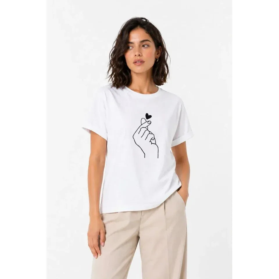 Kore Parmak Kalp Aşk Temalı Minimal Baskılı Tişört Yazlık Kısa Kol T-Shirt  - Beyaz