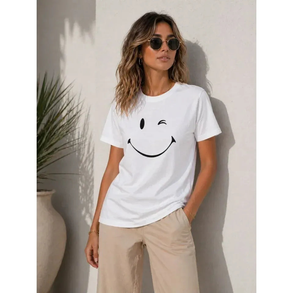 Minimal Gülümseyen Yüz Baskılı Tişört Kısa Kol Yazlık T-Shirt - Beyaz