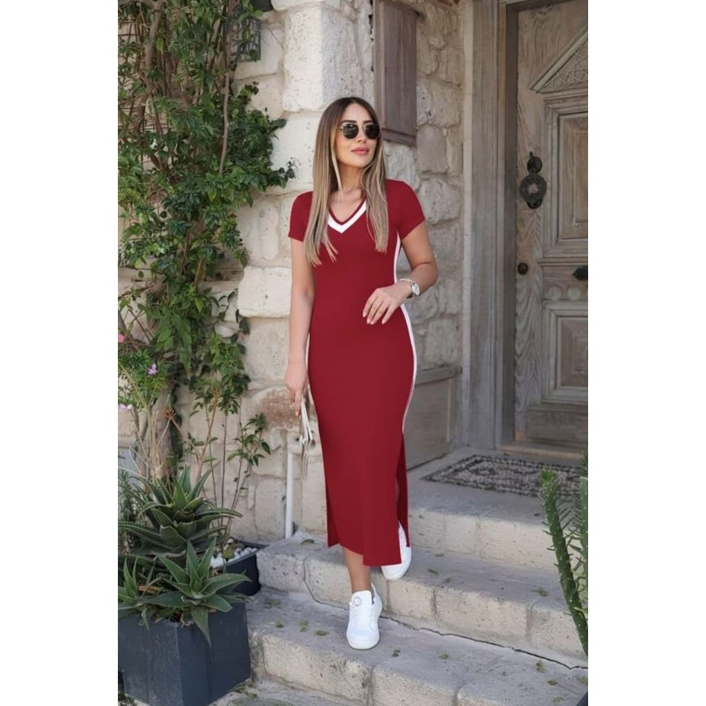 Kadın Kısa Kollu V Yakalı Yandan şerit Ve Yırtmaçlı Viskon Uzun Elbise