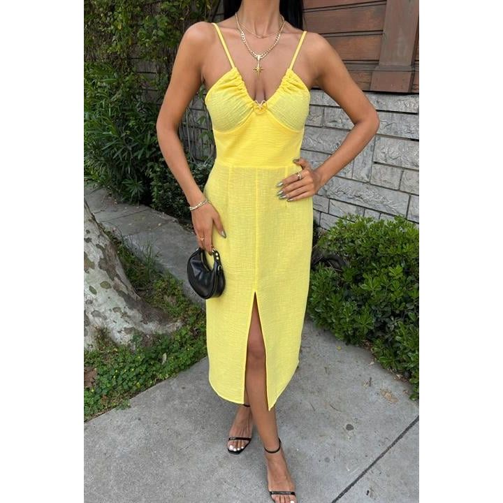 Göğsü Aksesuarlı Önü Yırtmaçlı Elbise 2899